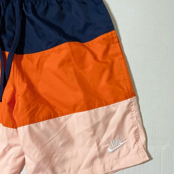 NWT Nike Woven Men's Sportswear City Edition Shorts Loose Fit Green Size Small - Picture 5 of 8